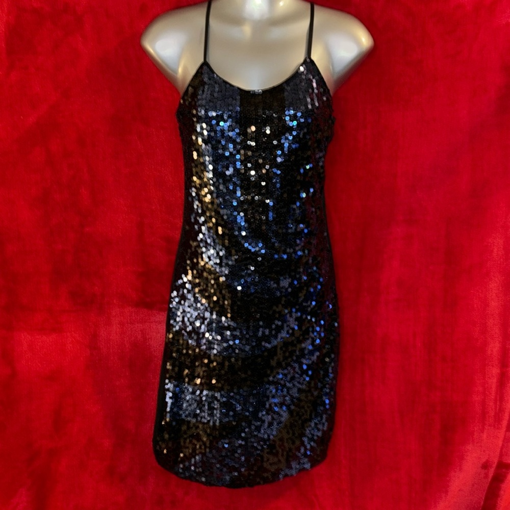 SEQUINS DRESS medium